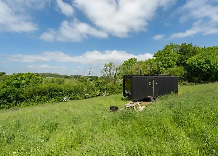 Secluded Offgrid Cabin W/ Sunset View & Fireplace