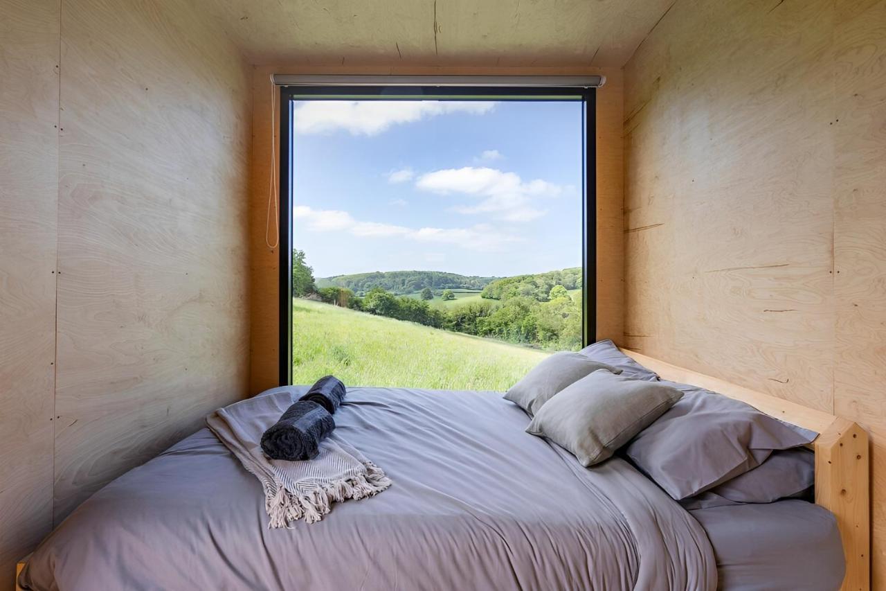 Secluded Offgrid W/ Sunset View & Fireplace Canterbury